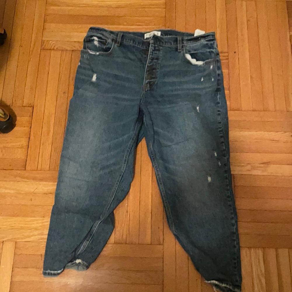 Abercrombie 33S high rise mom jean button up